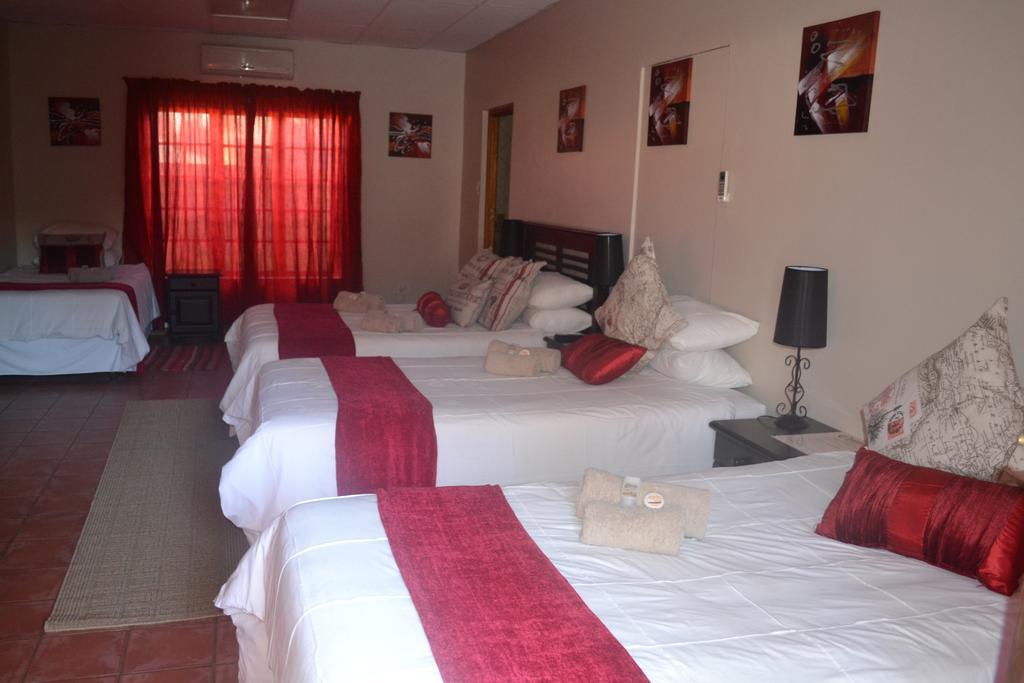 Castello Guesthouse Vryburg Exterior photo