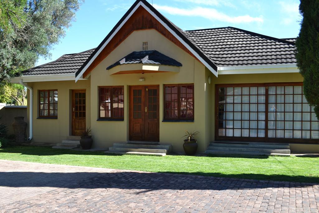 Castello Guesthouse Vryburg Exterior photo