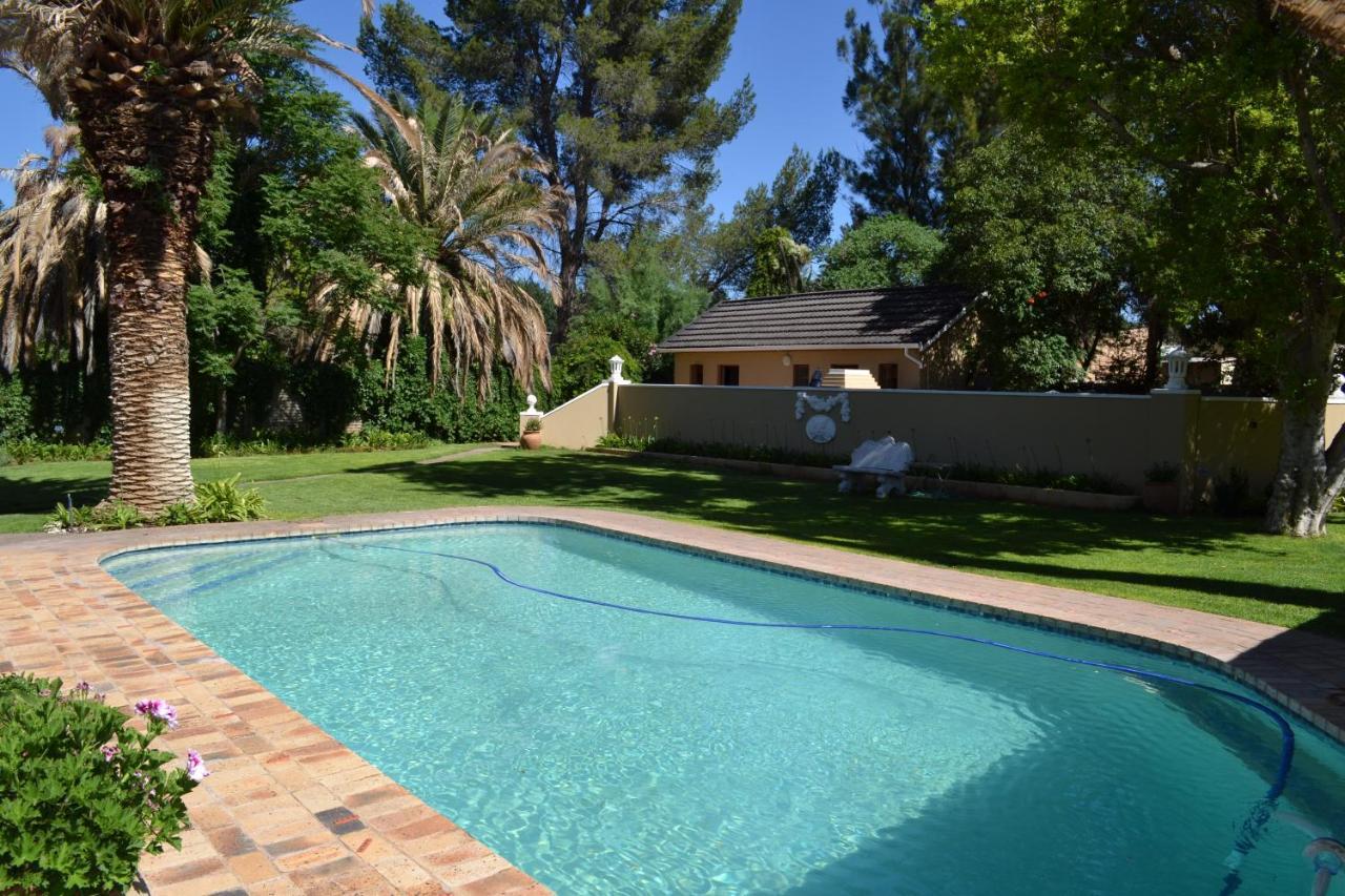 Castello Guesthouse Vryburg Exterior photo